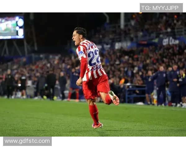 罗马提高拉斯帕多里年薪至400万欧齐尔克泽静待索肖最终决定