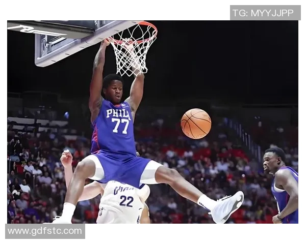 埃奇库姆盛赞马克西出色表现称其为真正的球队领袖与合作伙伴